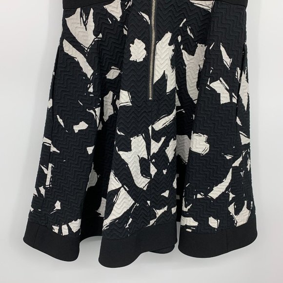 Banana Republic Dress Black White Textured Floral Fit Flare Sleeveless - Picture 13 of 13